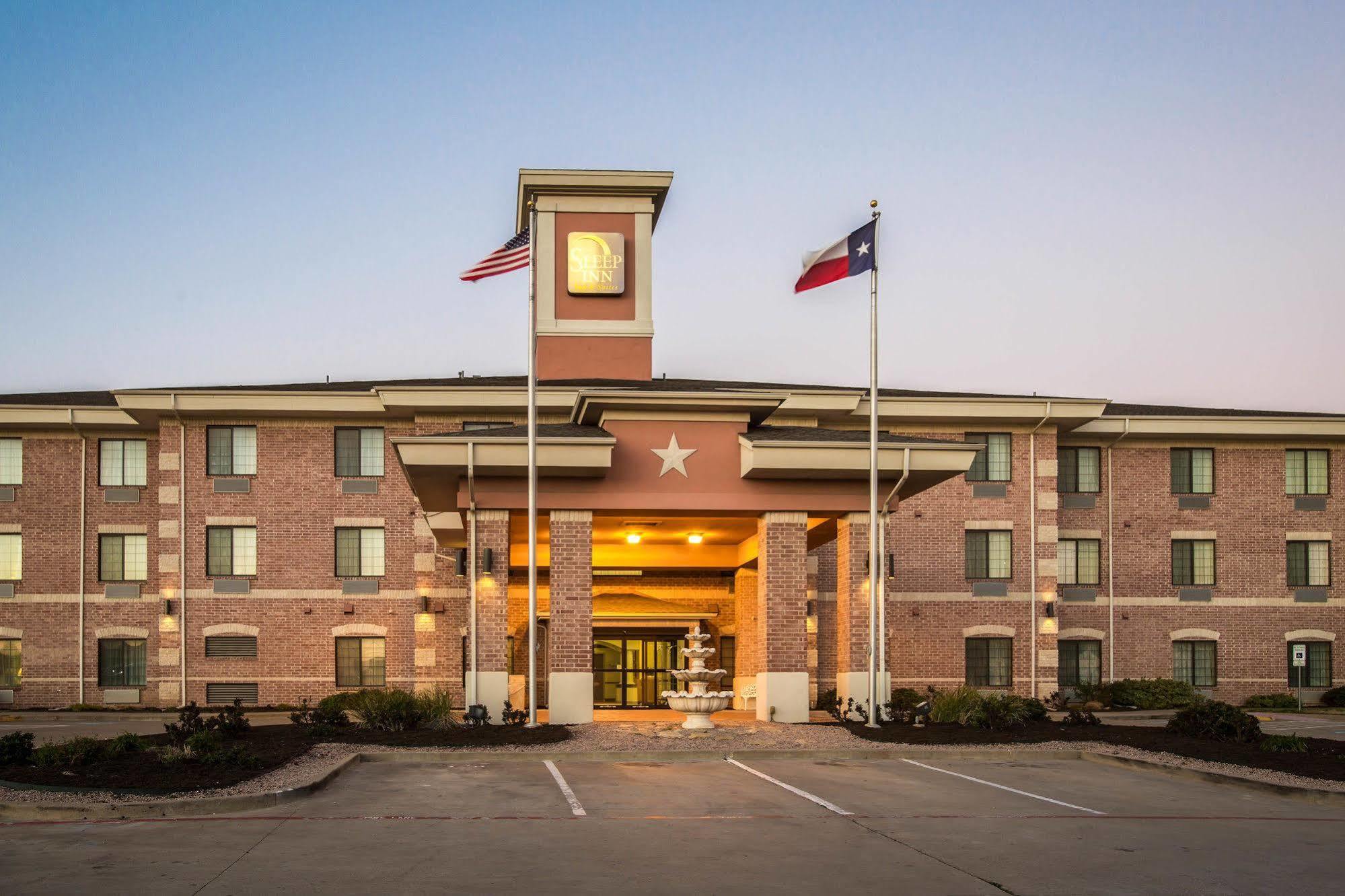 Sleep Inn & Suites Hewitt - South Waco Exterior photo